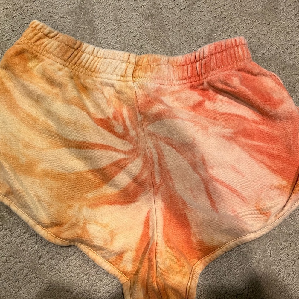 Raw Shorts - Picture 2 of 3